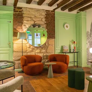 De Fleurie 3*, Paris France