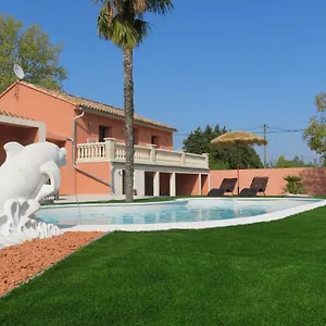 Maison 4 étoiles Et 3 étoiles Indépendants Avec Piscine , LʼIsle-sur-la-Sorgue France